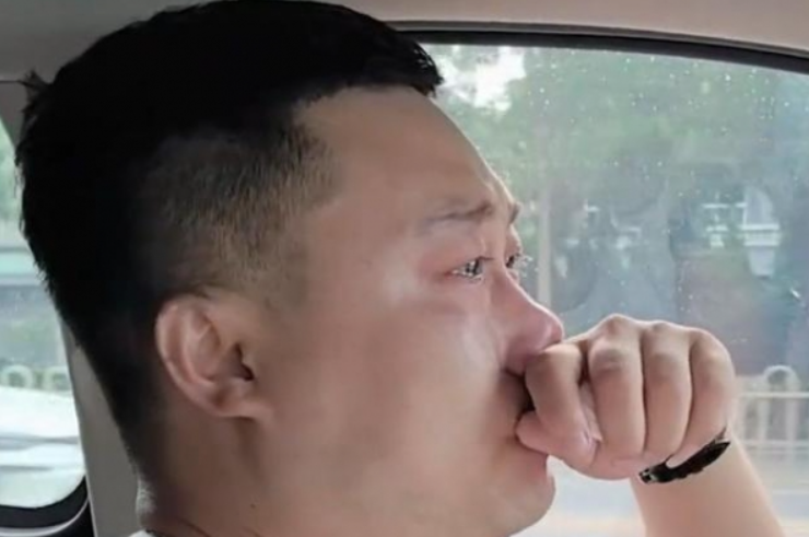 Bài văn ‘Bố là kẻ tr:ộm’ của học sinh tiểu học gây bão, đọc đến đâu netizen khóc như mưa đến đó