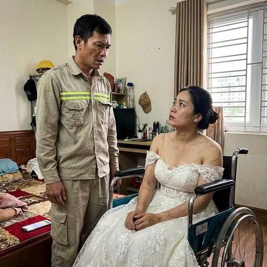 Thợ xây 300 triệu cưới vợ liệt, đêm tân h;;ôn c;ởi áo vợ: CÁI KẾT Đ ỘC ĐẮ C!