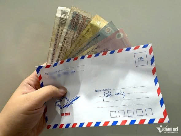 làm nghề đồng nát phúng điếu 83.000 đồng kèm mẩu giấy nhỏ khiến nhà trai ngh ẹn ngào
